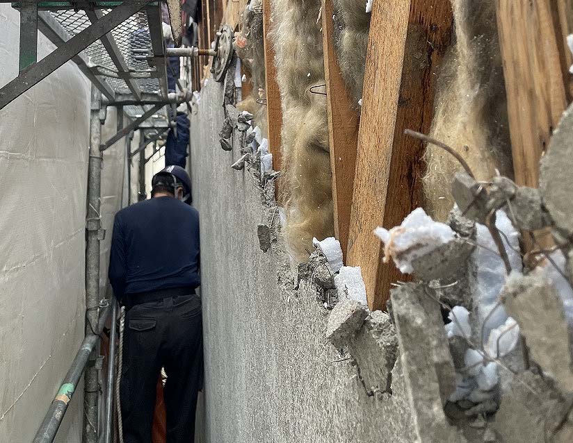 写真：new!! モルタル外壁、昭和の家を暖かく！　気流止め改修工事が完了・札幌市(1)